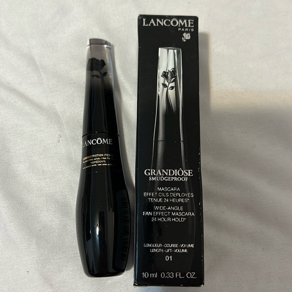 Lancome Paris Mascara Smudgeproof 10ml